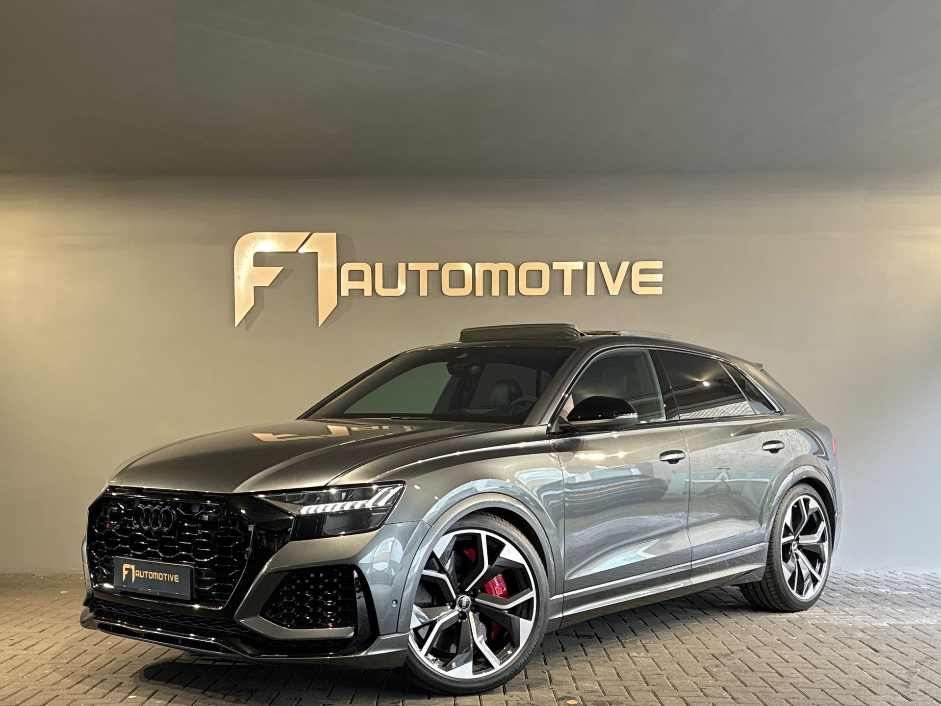 Foto van Audi RSQ8