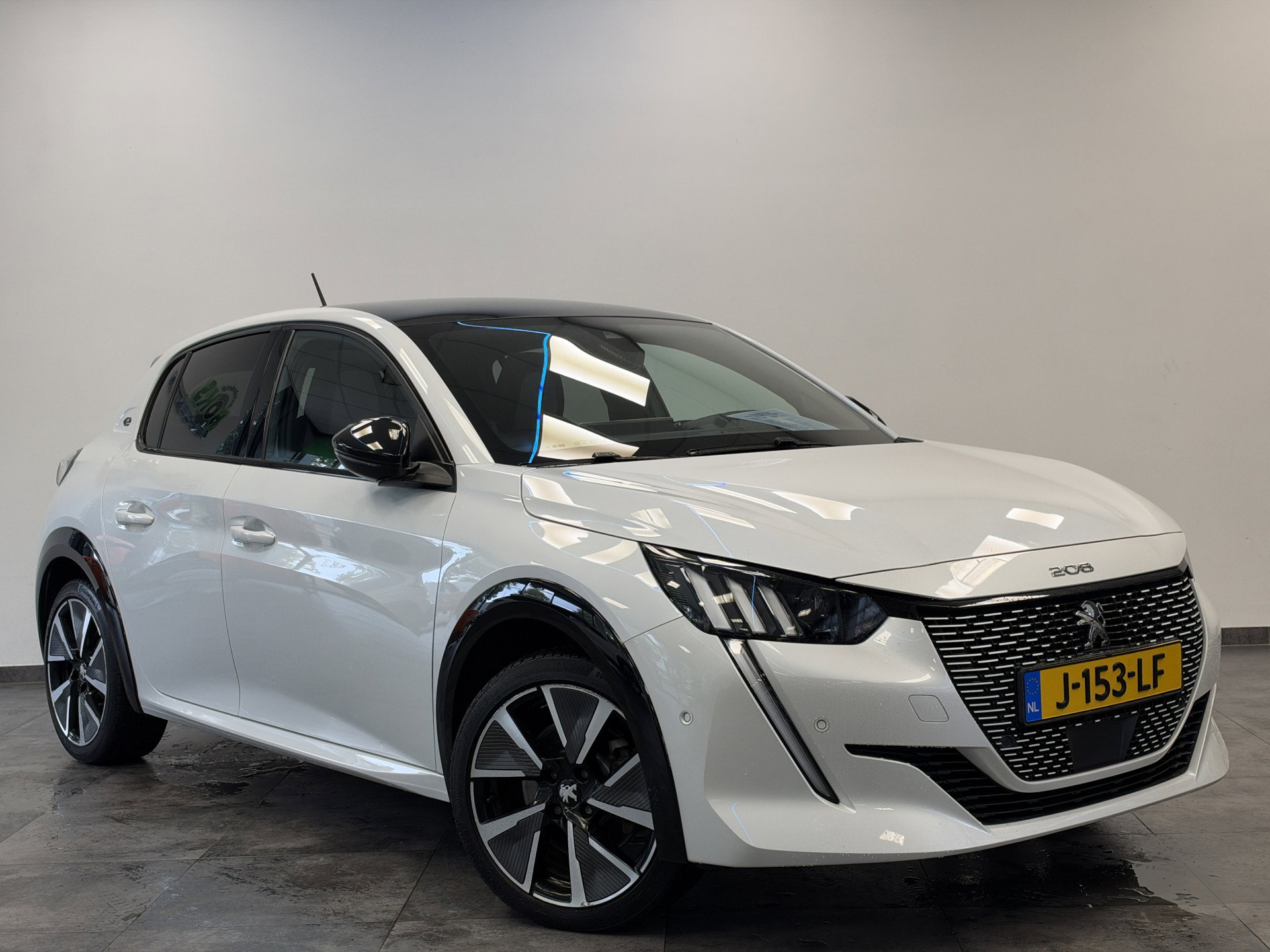 Foto van Peugeot e-208