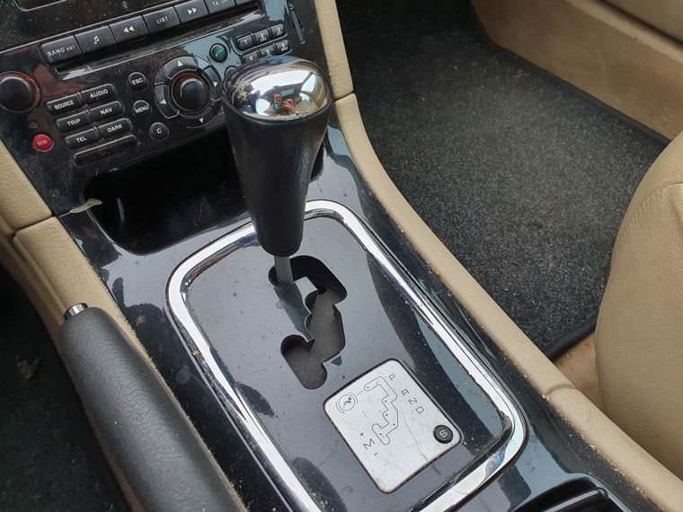 Peugeot 607