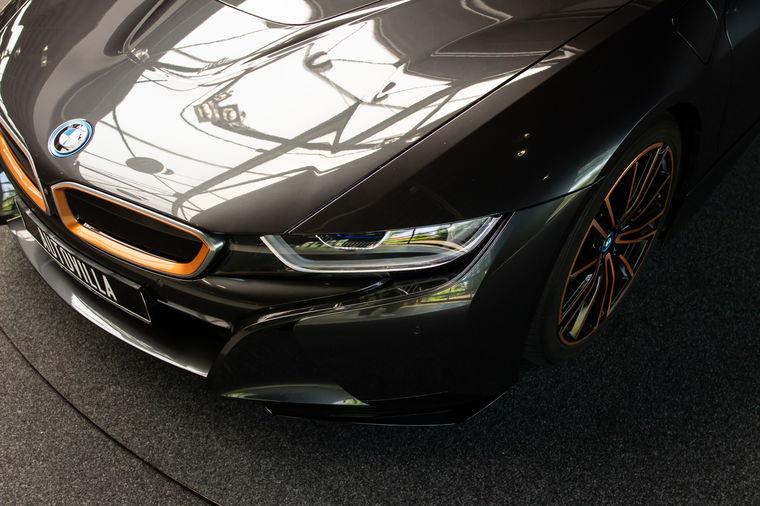 BMW i8 Roadster