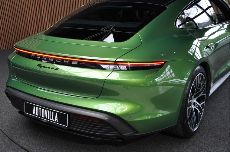 Porsche Taycan