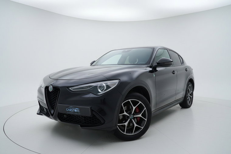 Alfa Romeo Stelvio foto 1