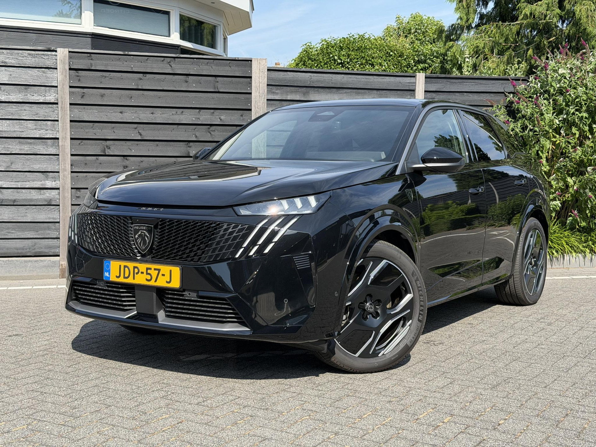 Foto van Peugeot e-3008