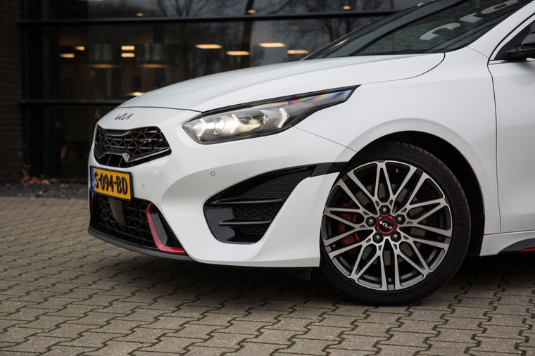 Kia ProCeed