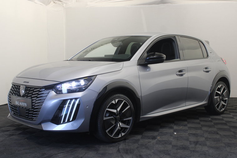Peugeot 208 foto 1