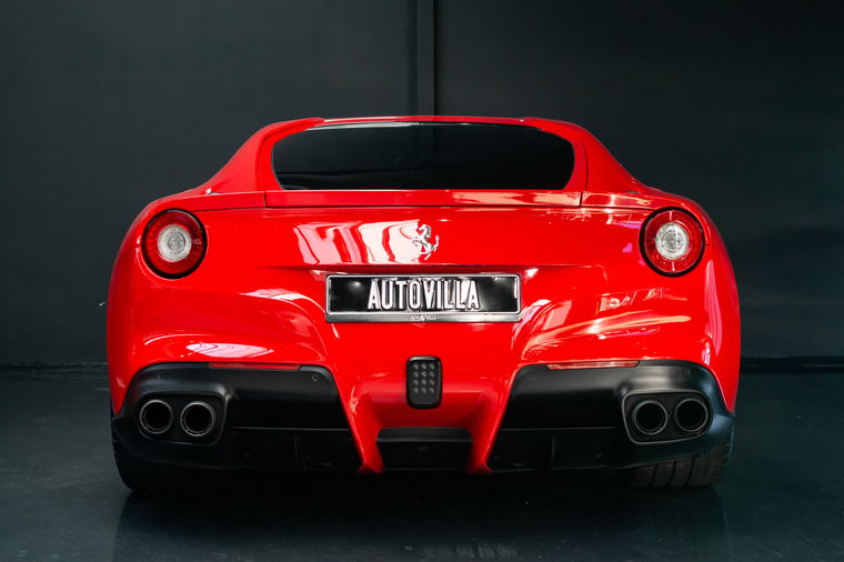 Ferrari F12