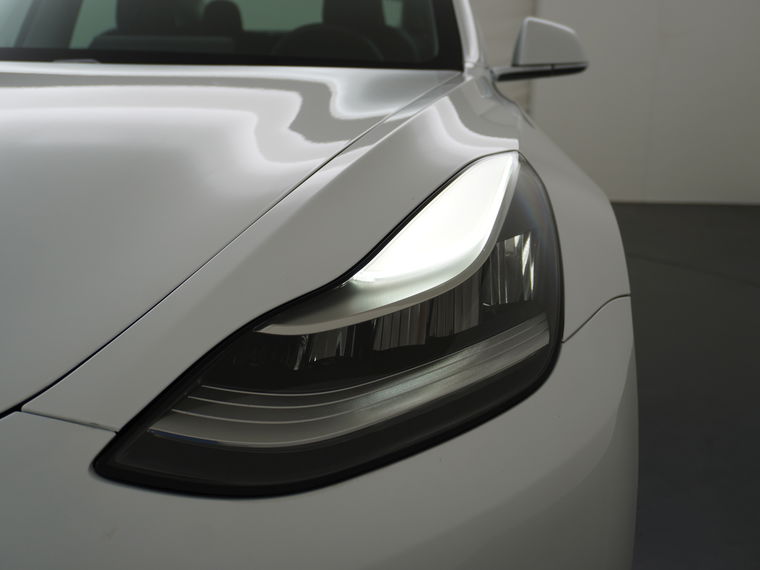 Tesla Model 3 Gerserveerd