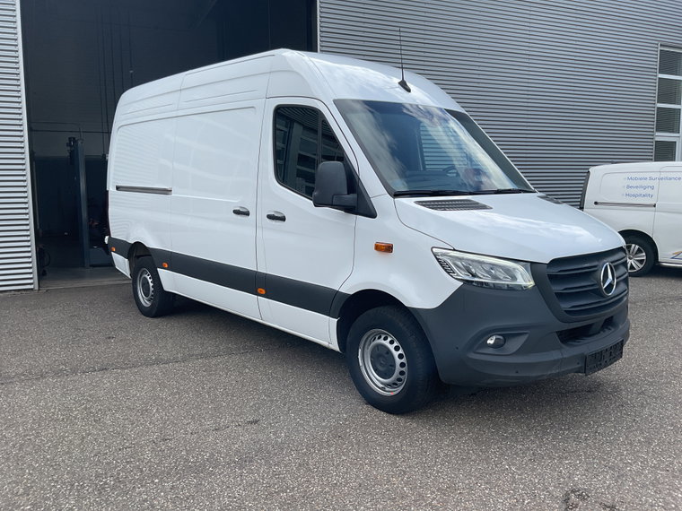 Mercedes-Benz Sprinter foto 1