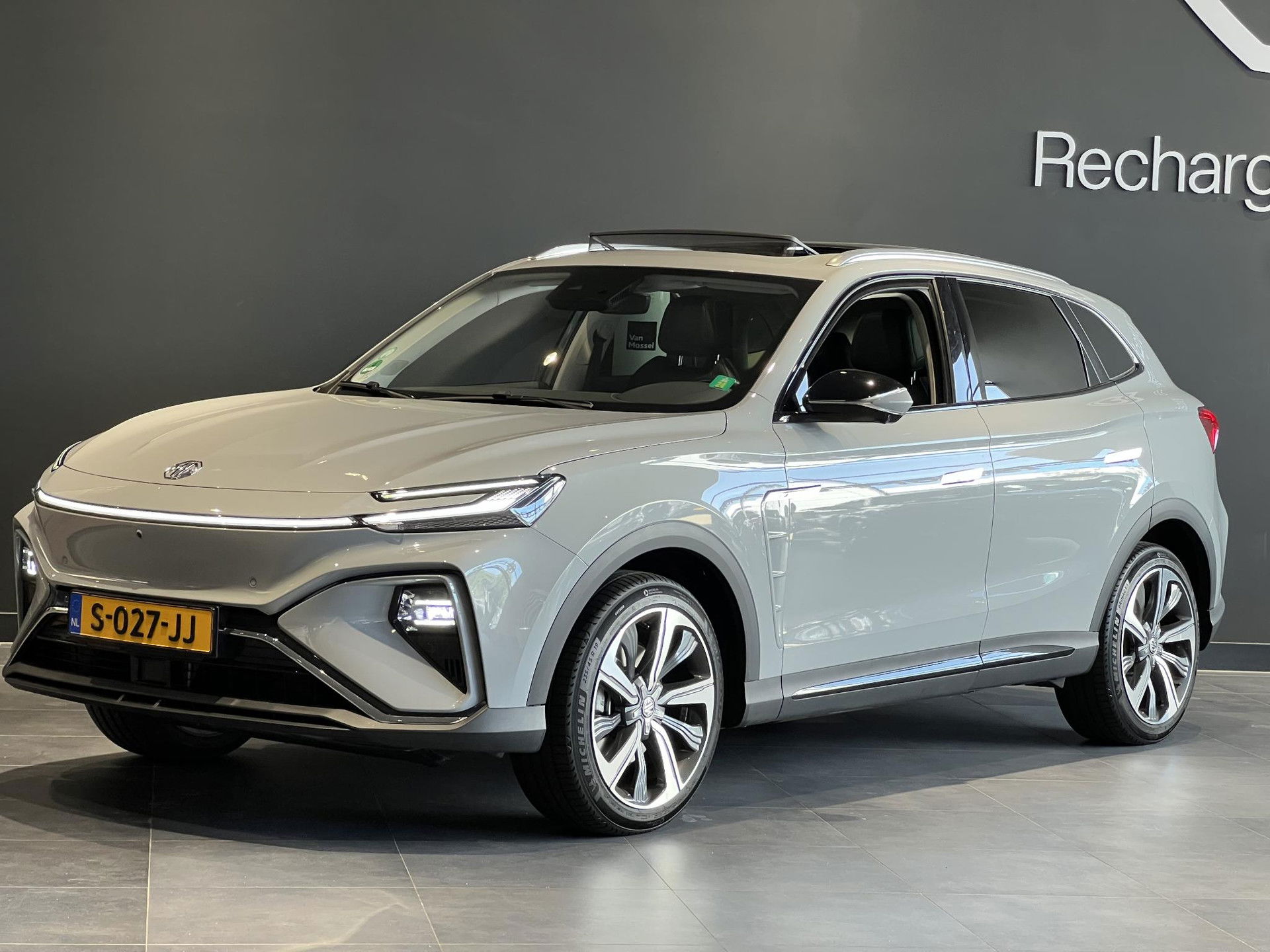 Foto van MG Marvel R