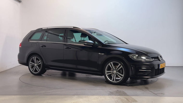 Volkswagen Golf foto 1