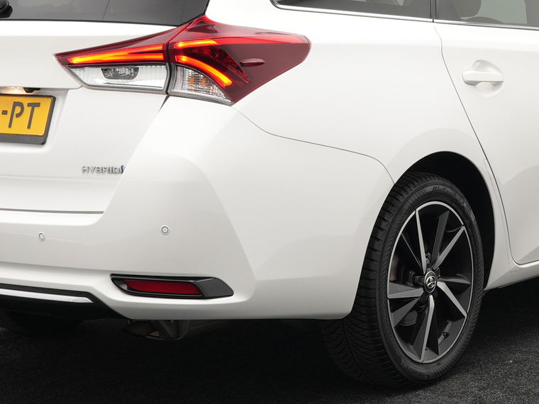 Toyota Auris Touring Sports