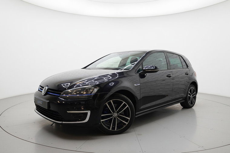 Volkswagen Golf foto 1