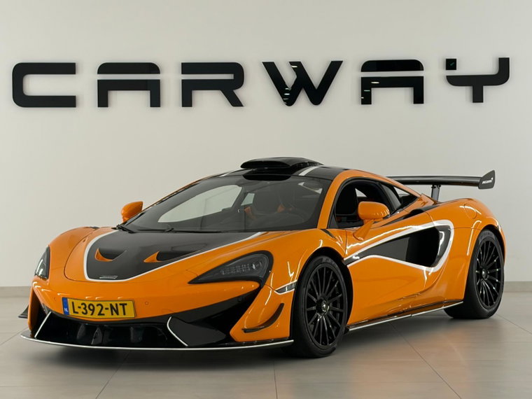 Foto van McLaren 620R