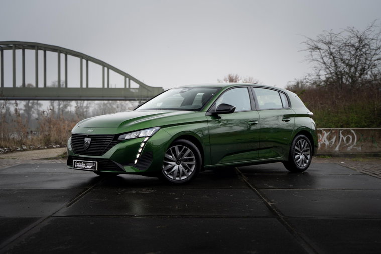 Peugeot 308 foto 1