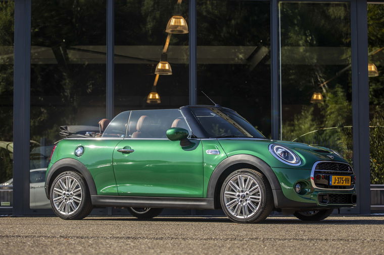 Foto van MINI Cabrio