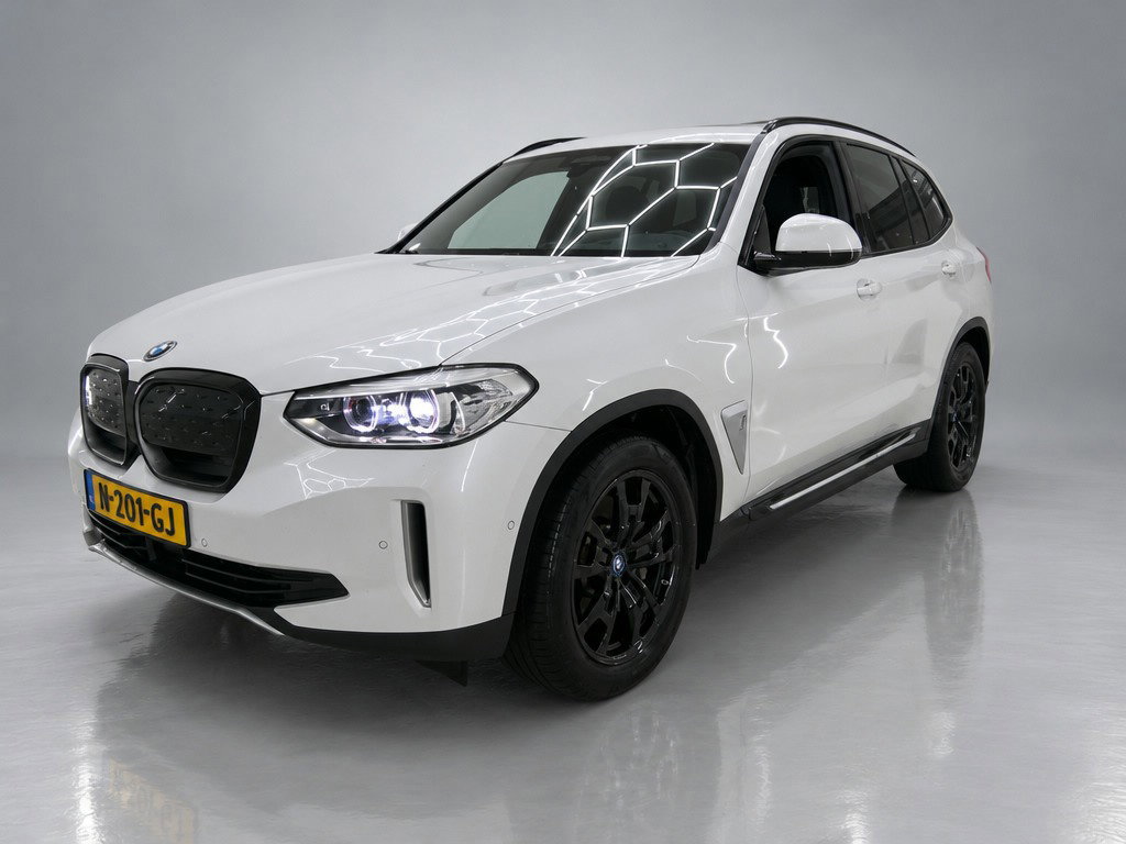 Foto van BMW iX3