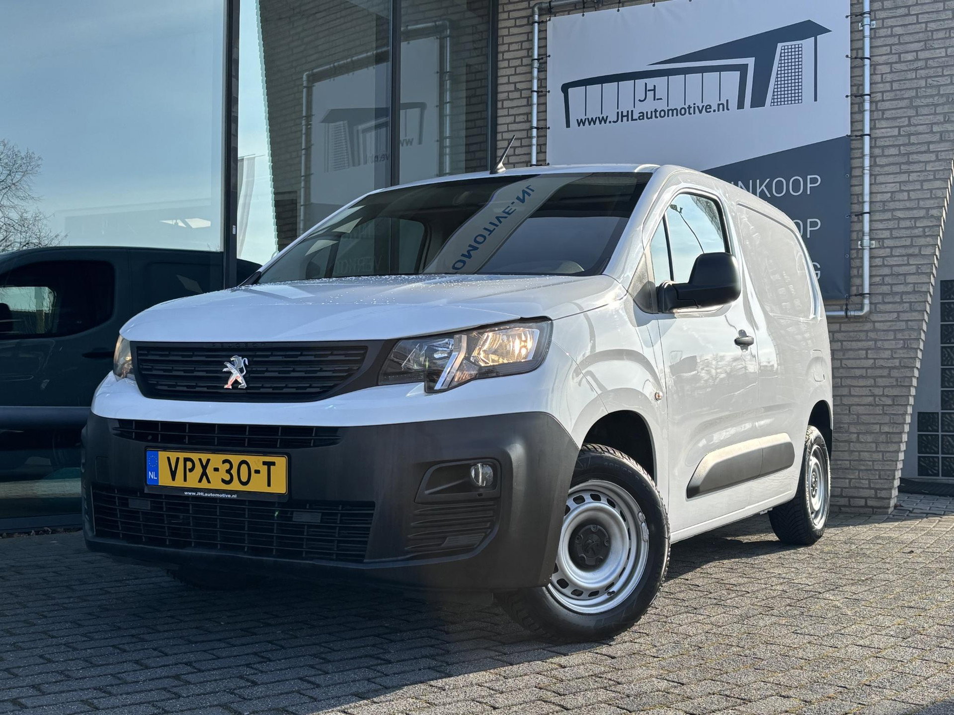 Foto van Peugeot Partner