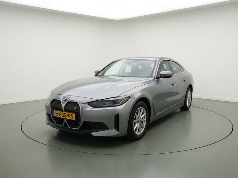 Foto van BMW i4