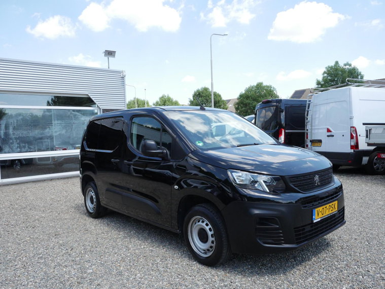 Foto van Peugeot Partner