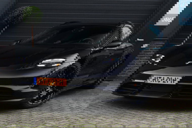 Foto van Porsche Taycan
