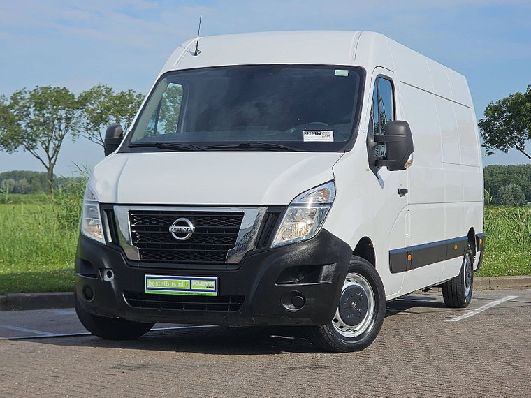 Nissan NV400