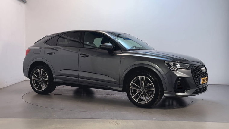 Audi Q3 foto 1