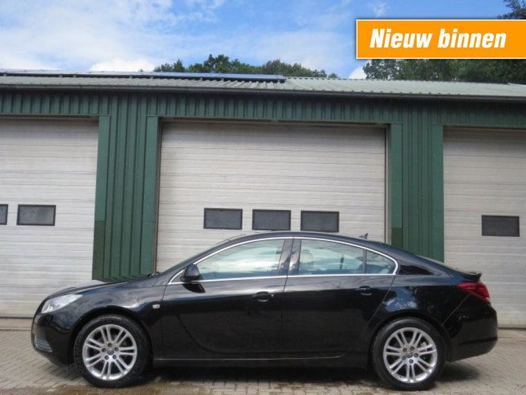 Opel Insignia foto 1