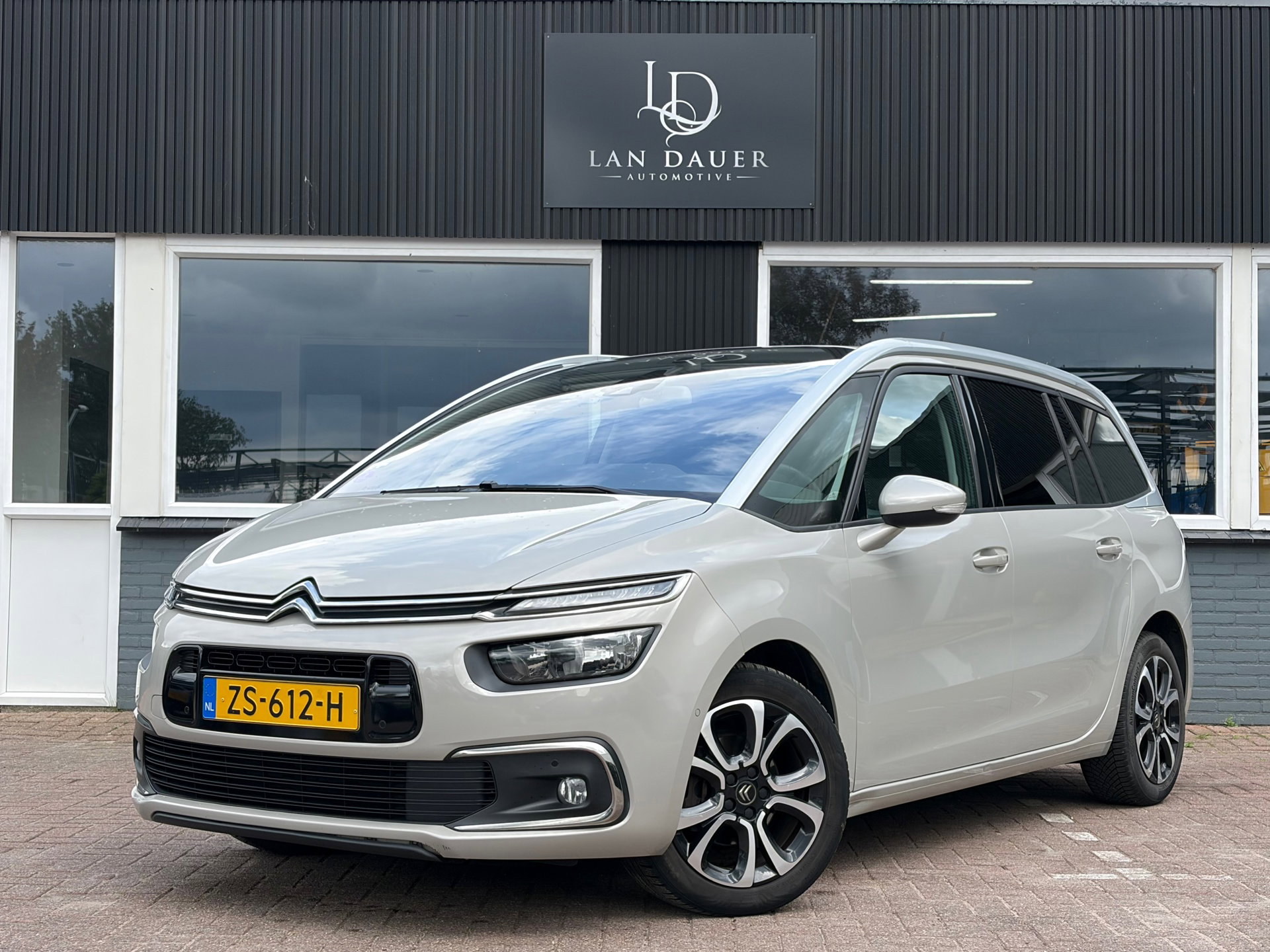 Foto van Citroën Grand C4 Spacetourer