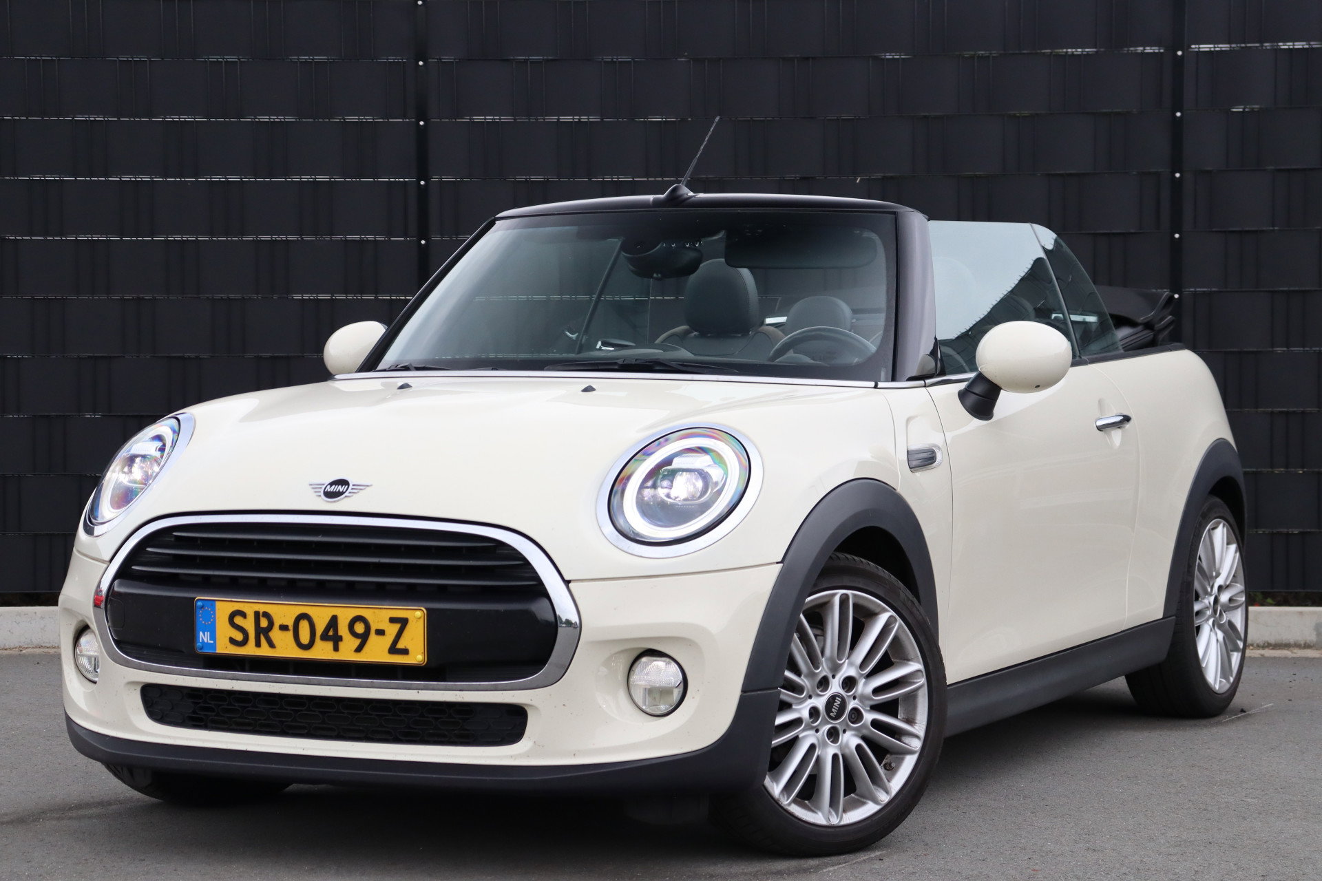 Foto van MINI Cooper Cabrio