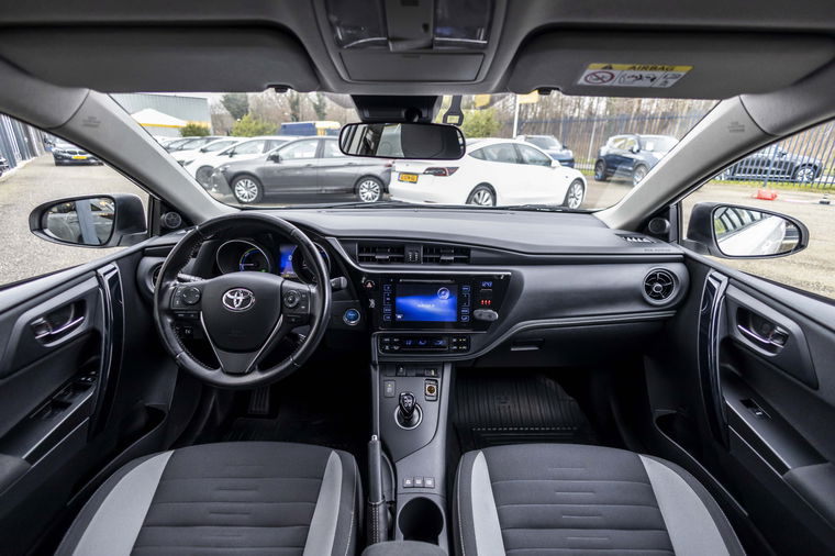 Toyota Auris Touring Sports