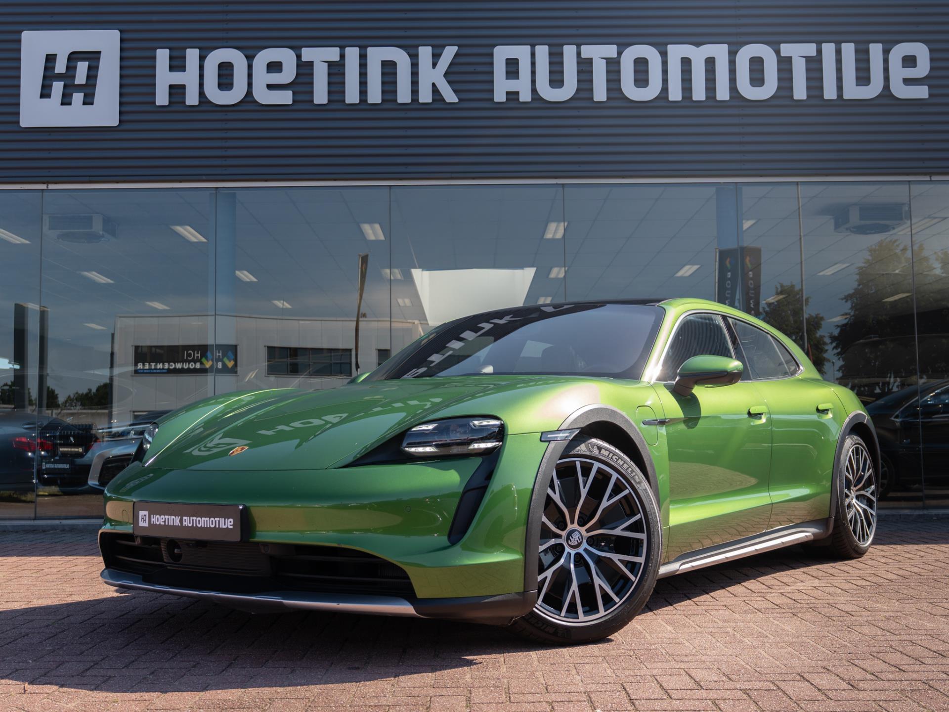 Foto van Porsche Taycan Cross Turismo