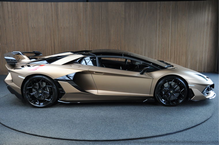 Lamborghini Aventador