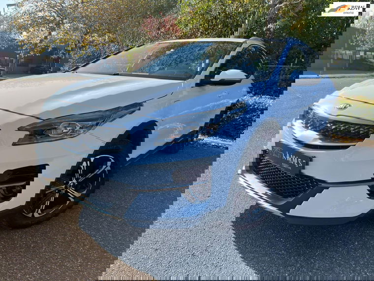 Foto van Kia XCeed 1.6 GDi Plug in Hybride Apple carplay Cruise control Parkeer camera Stoel verwarming