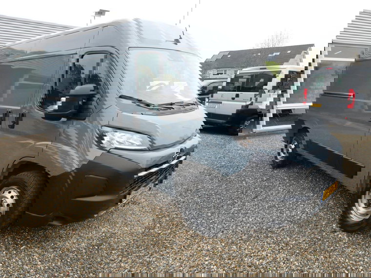 Foto van Opel Movano