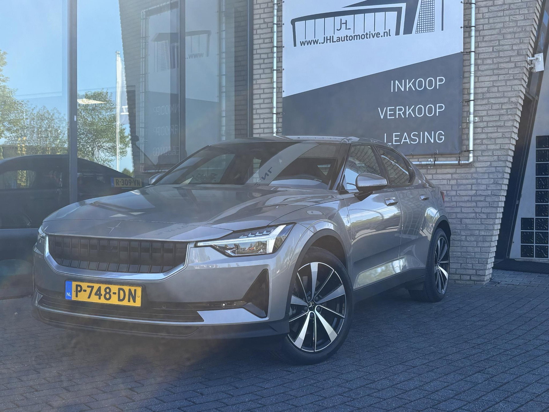 Foto van Polestar 2