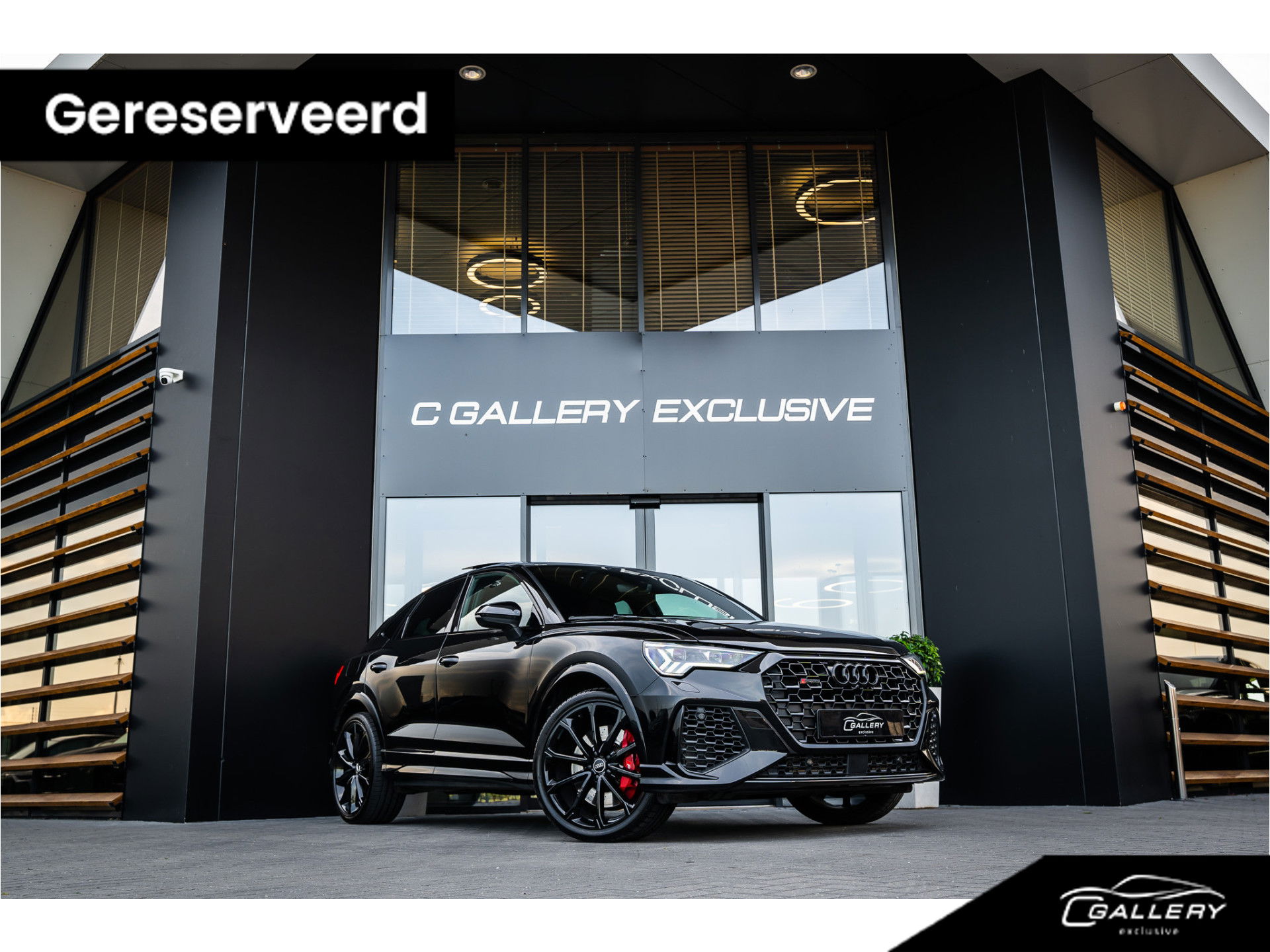 Foto van Audi RSQ3 Sportback