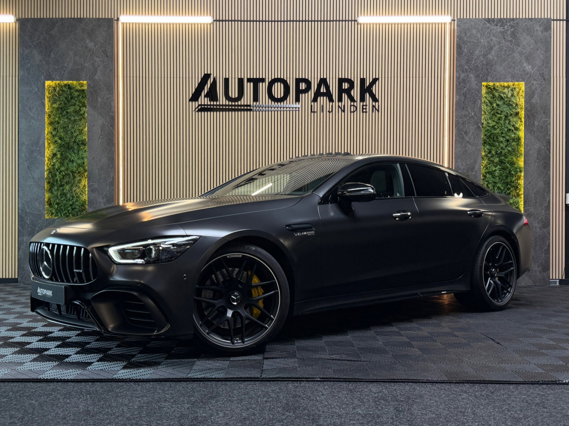 Foto van Mercedes-Benz AMG GT