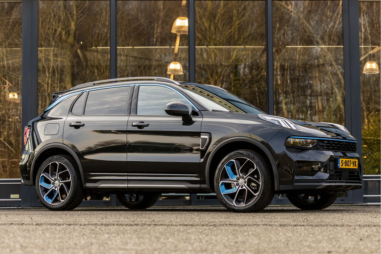 Lynk & Co 01