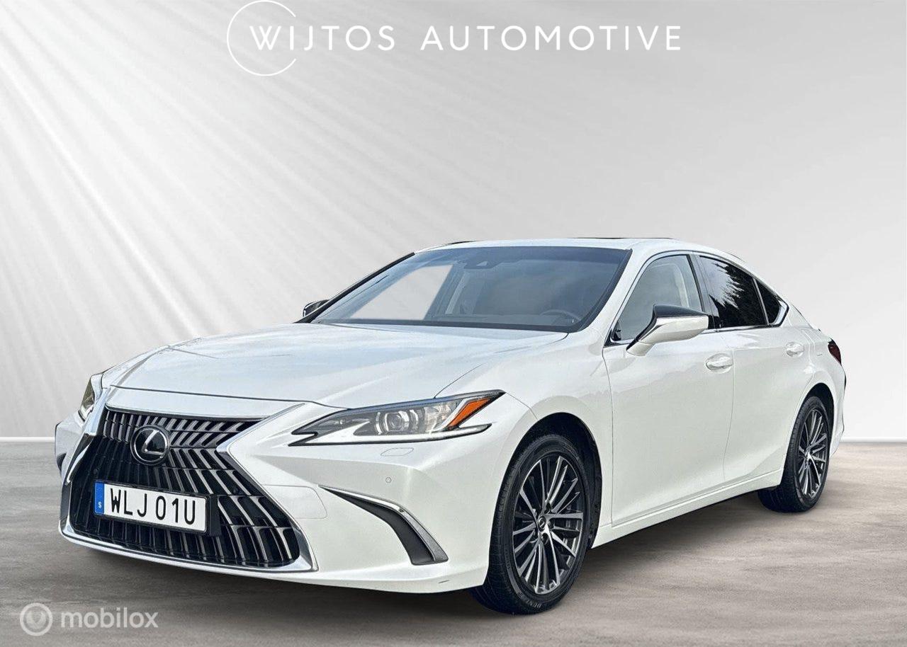 Foto van Lexus ES