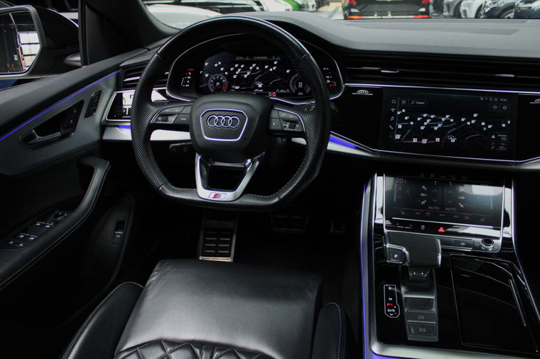 Audi Q8