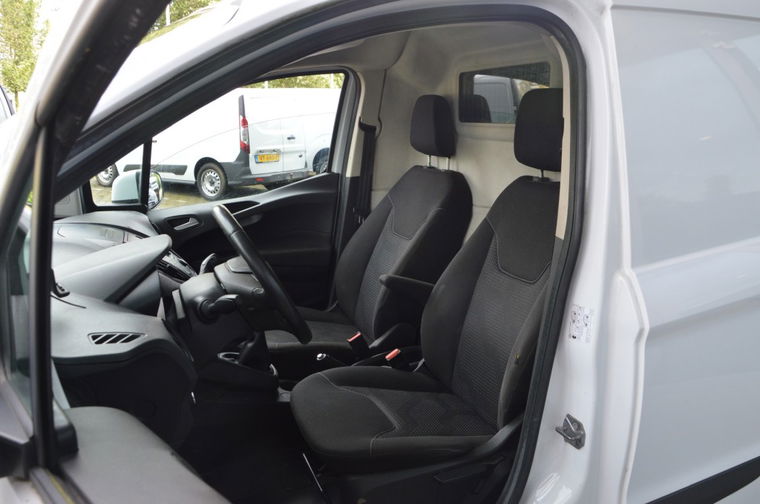 Ford Transit Courier