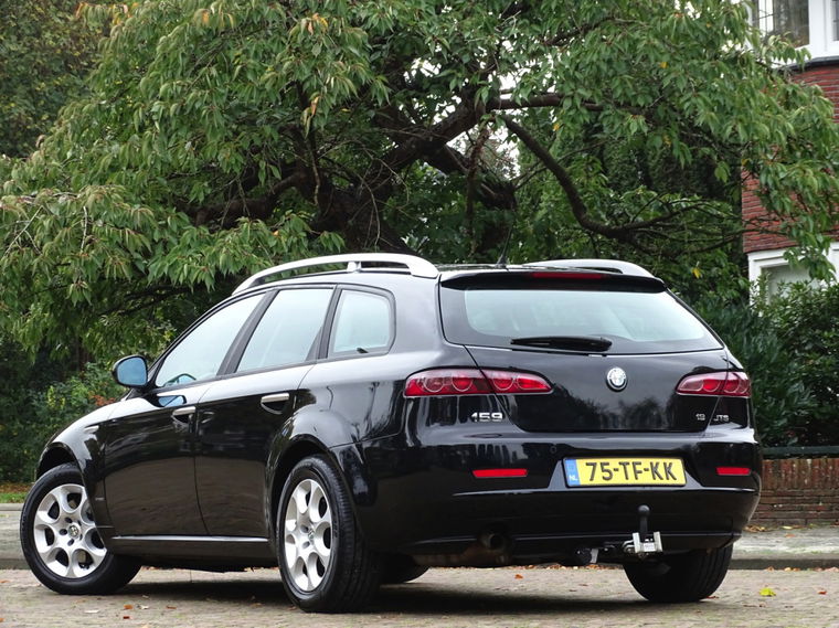 Alfa Romeo 159