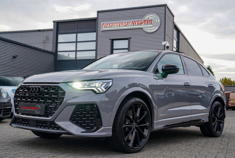 Audi RSQ3 foto 1