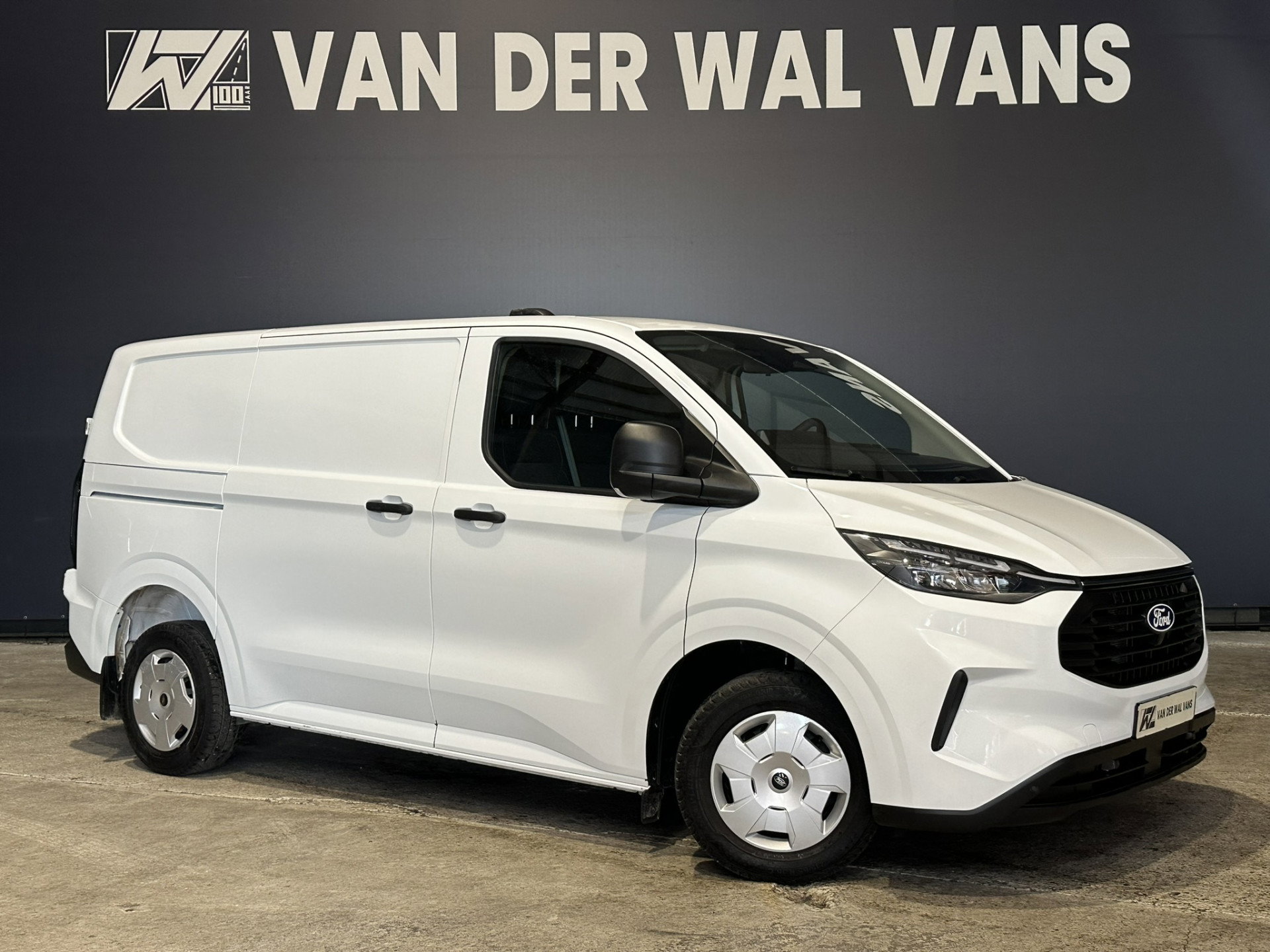 Ford Transit Custom 2.0 TDCI 136pk Automaat L1H1 Euro6 Airco | Camera | Apple Carplay | LED | Cruisecontrol | 2470kg Trekhaak