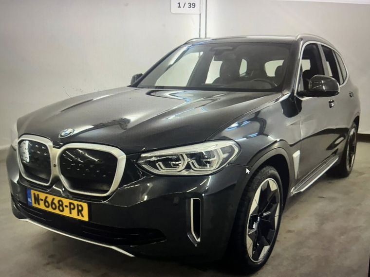 Foto van BMW iX3