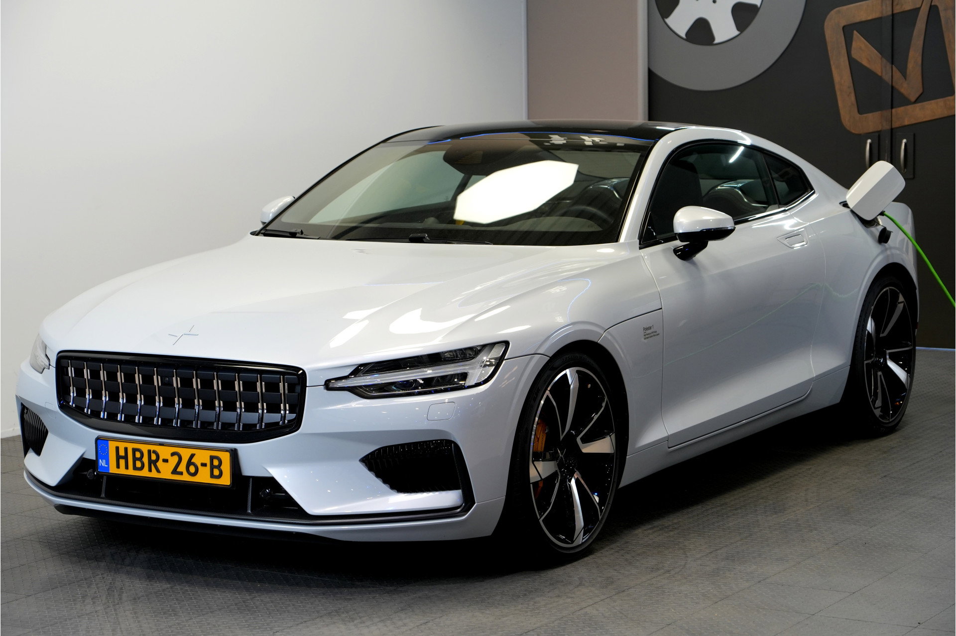 Foto van Polestar 1
