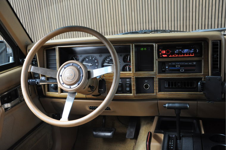 Jeep Wagoneer