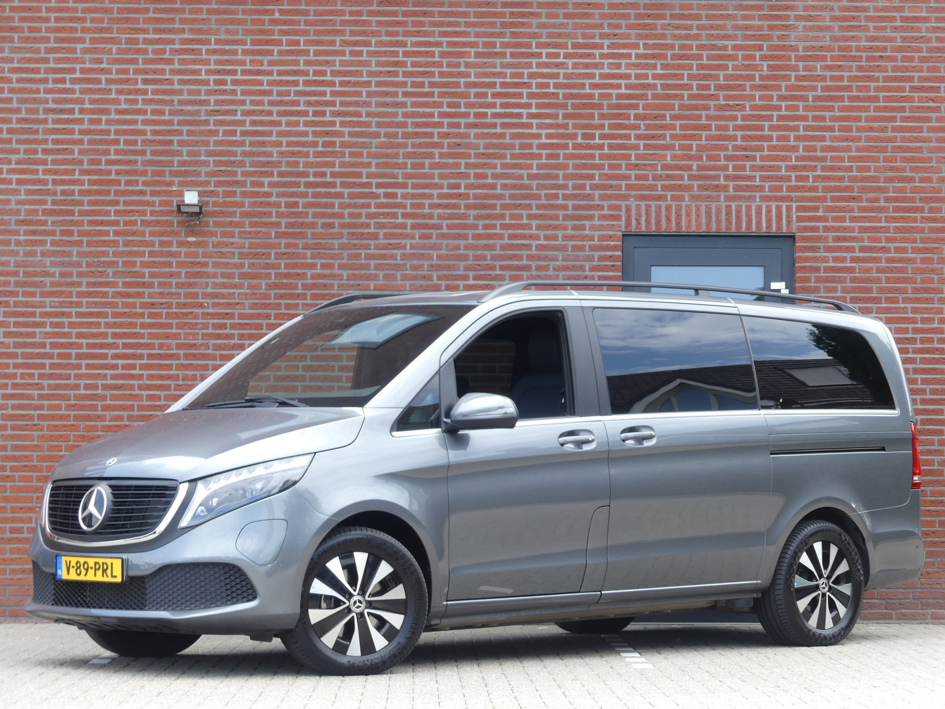 Foto van Mercedes-Benz EQV