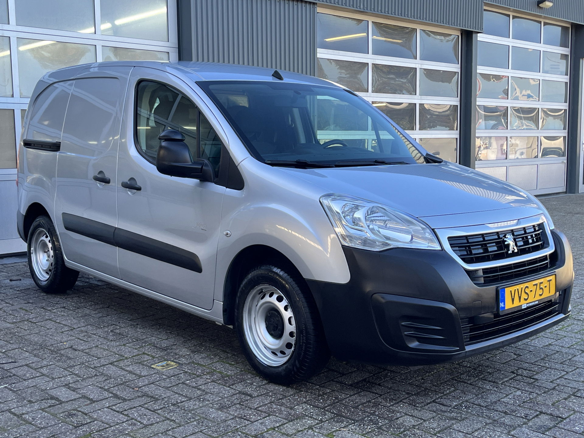 Foto van Peugeot Partner