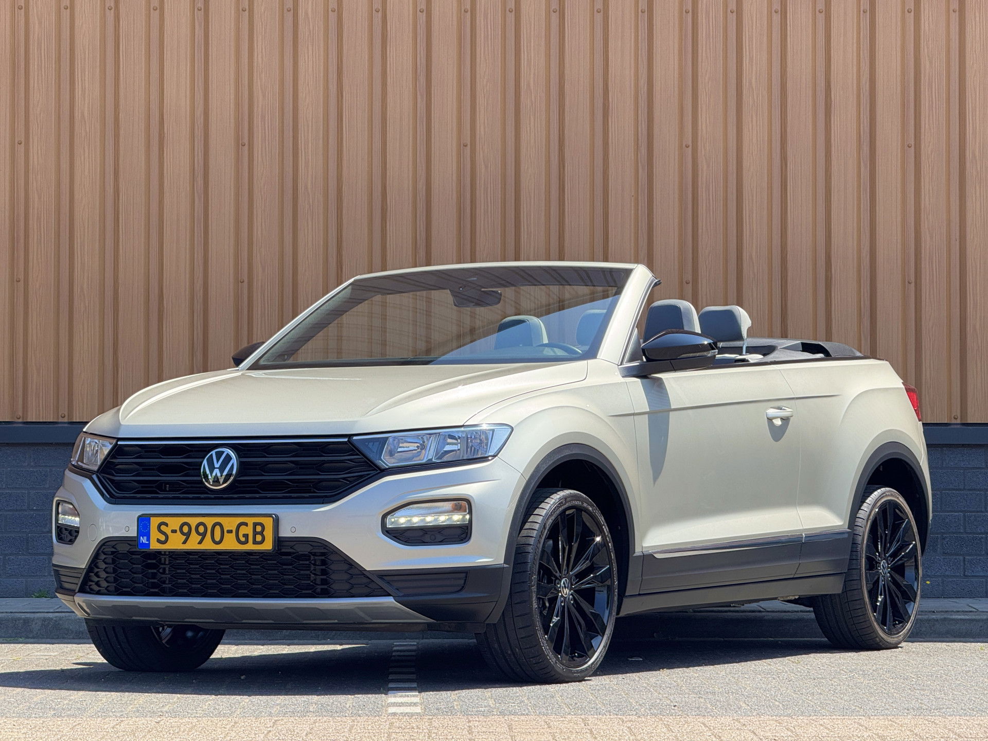 Foto van Volkswagen T-Roc Cabrio